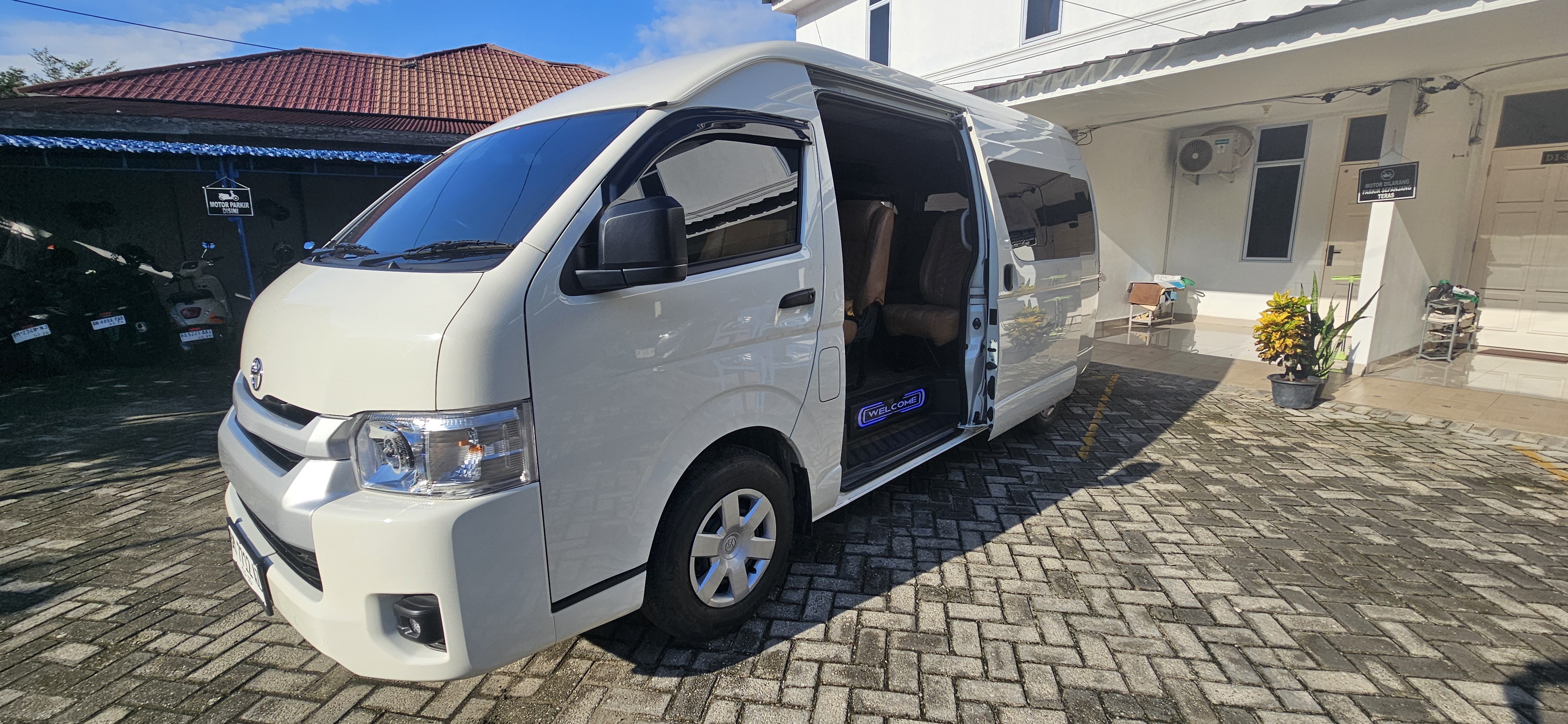 Gambar Mobil